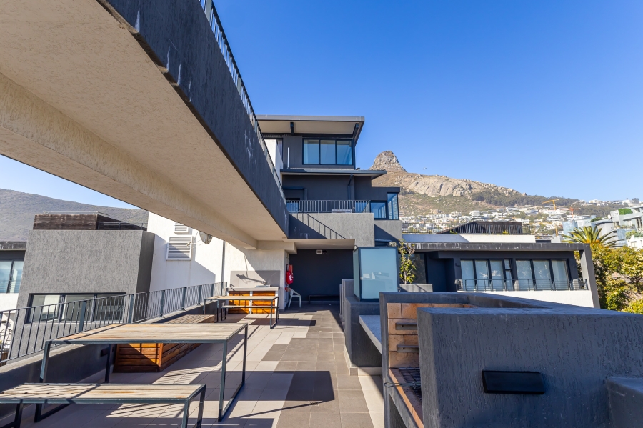 To Let 2 Bedroom Property for Rent in Sea Point Western Cape
